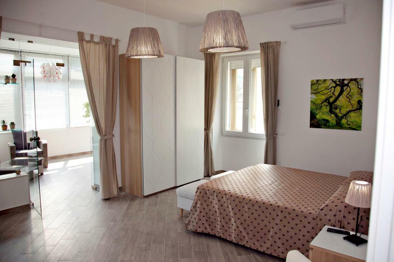Maison Lumiere Салерно Экстерьер фото